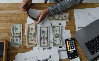 Utili accumulati in azienda: quanto costa davvero prelevarli e cosa cambia con una holding?